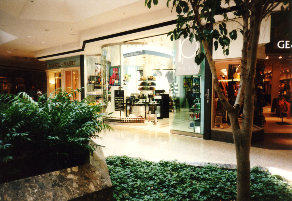 http://www.florianarchitects.com/files/gimgs/23_storefront.jpg